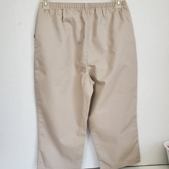 Vintage Chic elastic waist capri pants with front pockets tan - Picture 2 of 4